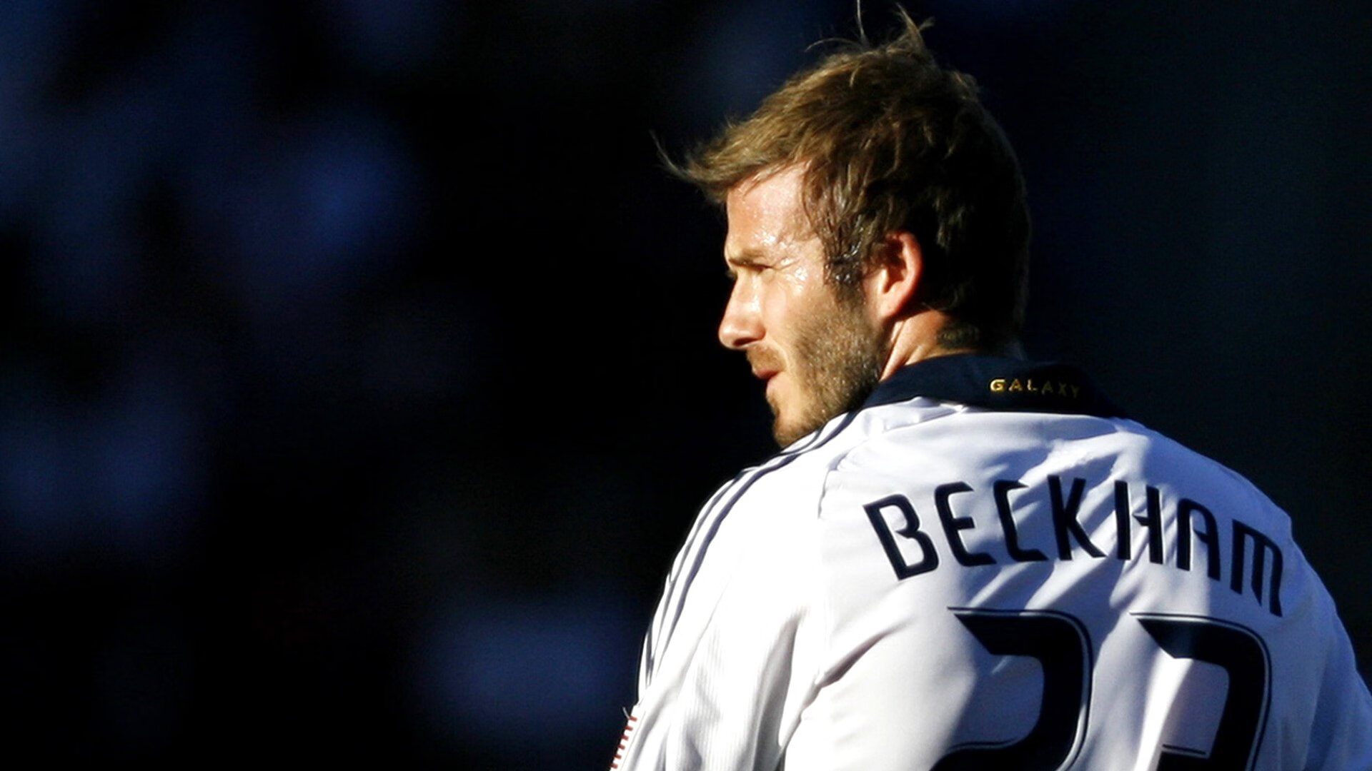 哈兰德连续十五场比赛得分超过赛况扑朔迷离,雄鹿挑战极限!-九游